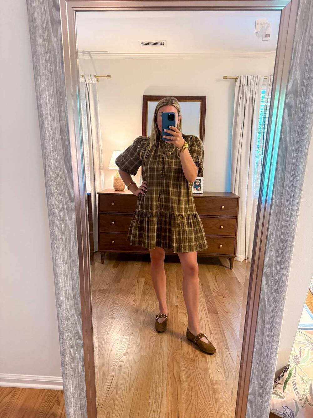 NEW TCEC ruffled hem plaid mini dress in brown